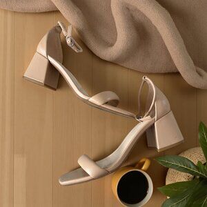 NINE WEST Beige Nude Block Kitten Heels Sandals Size 8.5